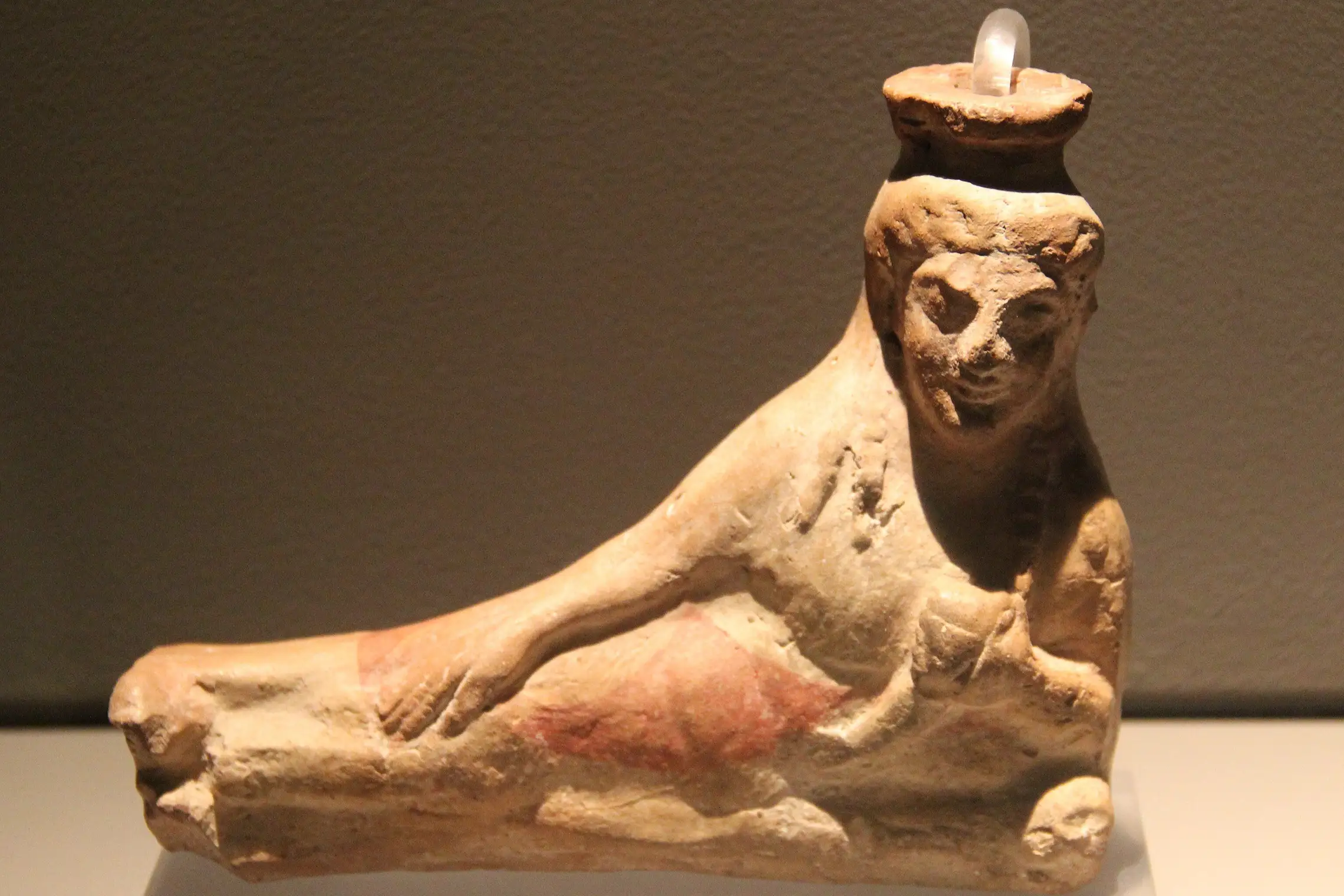 Cropped - Ionian Pottery Figurine Vase, Archaic Period, 510-500 BC (27938939293)