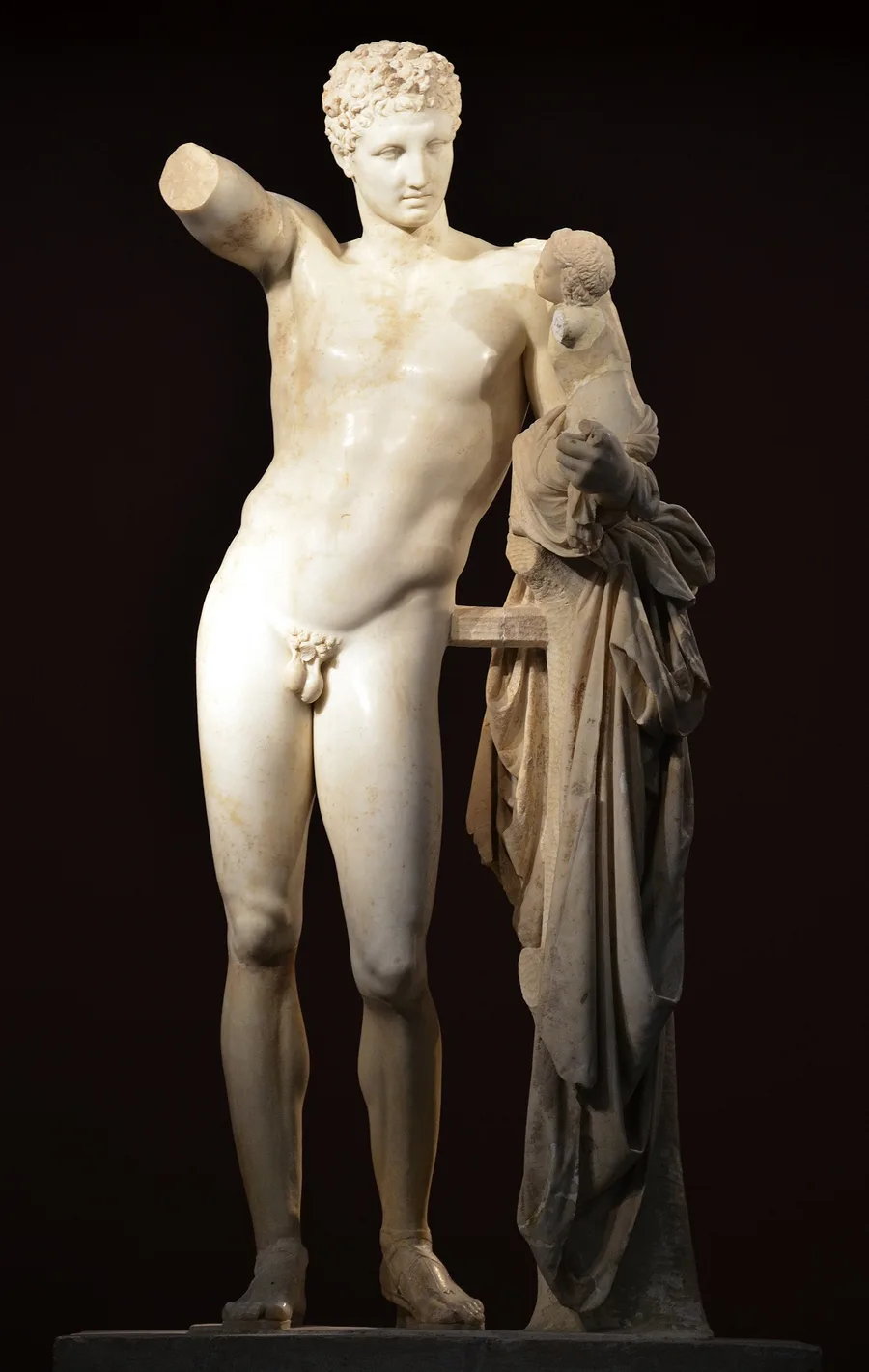 Hermes bearing the infant Dionysus, traditionally attributed to Praxiteles and dated to the 4th century BC, discovered in 1877 in the ruins of the Temple of Hera at Olympia, Archaeological Museum of Olympia (16373294135)