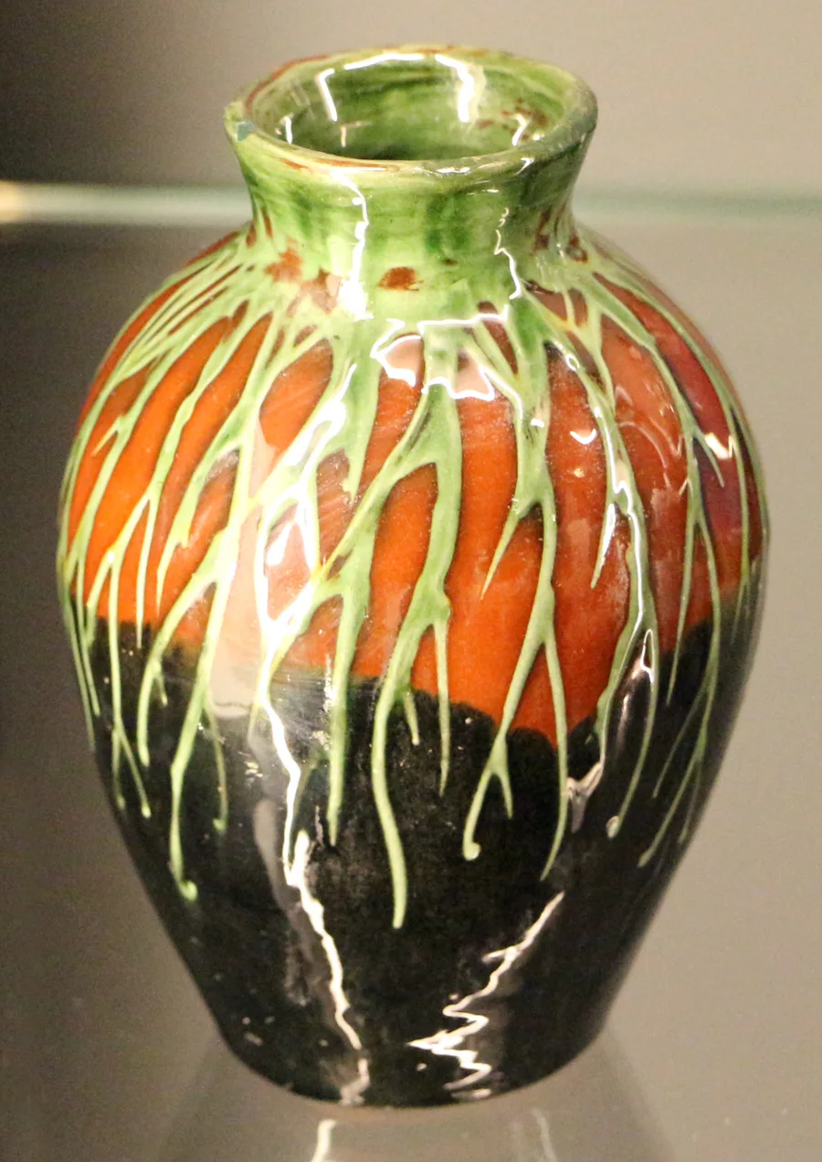 Max laüger per Manufakcture tonwerke, vaso ceramico, kandern 1898-1900 ca.
