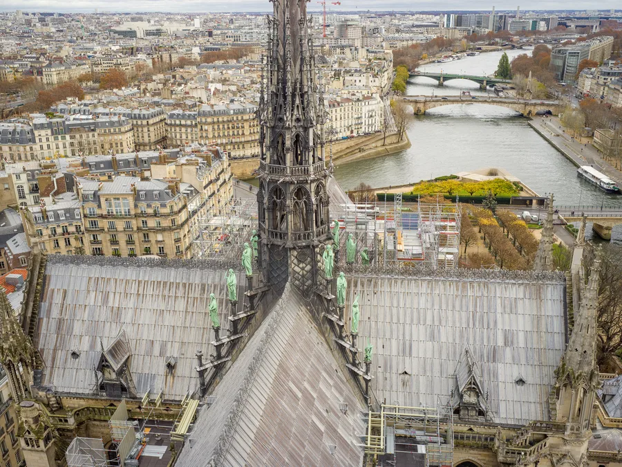 Notre-Dame de Paris roof apostels evangelists