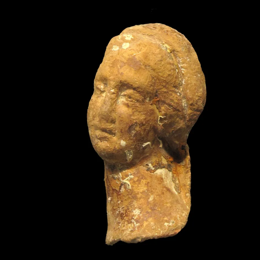 Head of a Tanagra figurine-MDR Marseille-IMG 5194